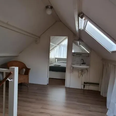 Holiday home Zomerhuis, Centraal Gelegen, Rustige Locatie. Heiloo