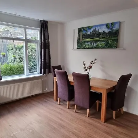 Zomerhuis, Centraal Gelegen, Rustige Locatie. Heiloo